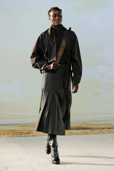 Look 28